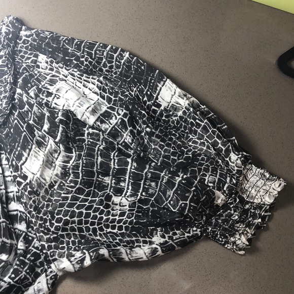 Catherine Malandrino  , Black & White, Size 4 . - Picture 6 of 7